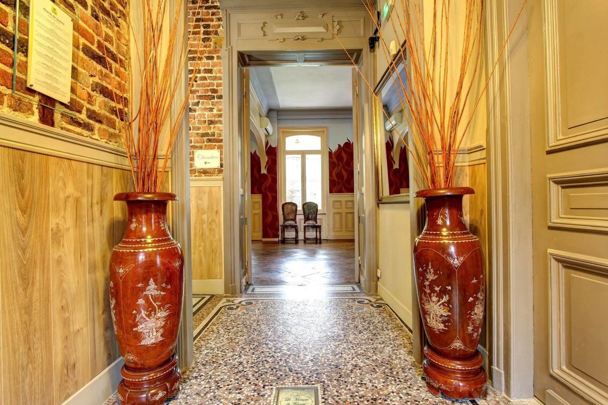 Hotel Logis Manoir de Fourcy à Corbehem Extérieur photo